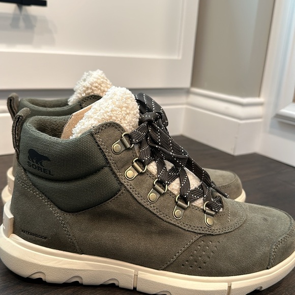 Sorel Women’s Explorer Next Hiker Waterproof Boots, size 8 - Picture 6 of 10